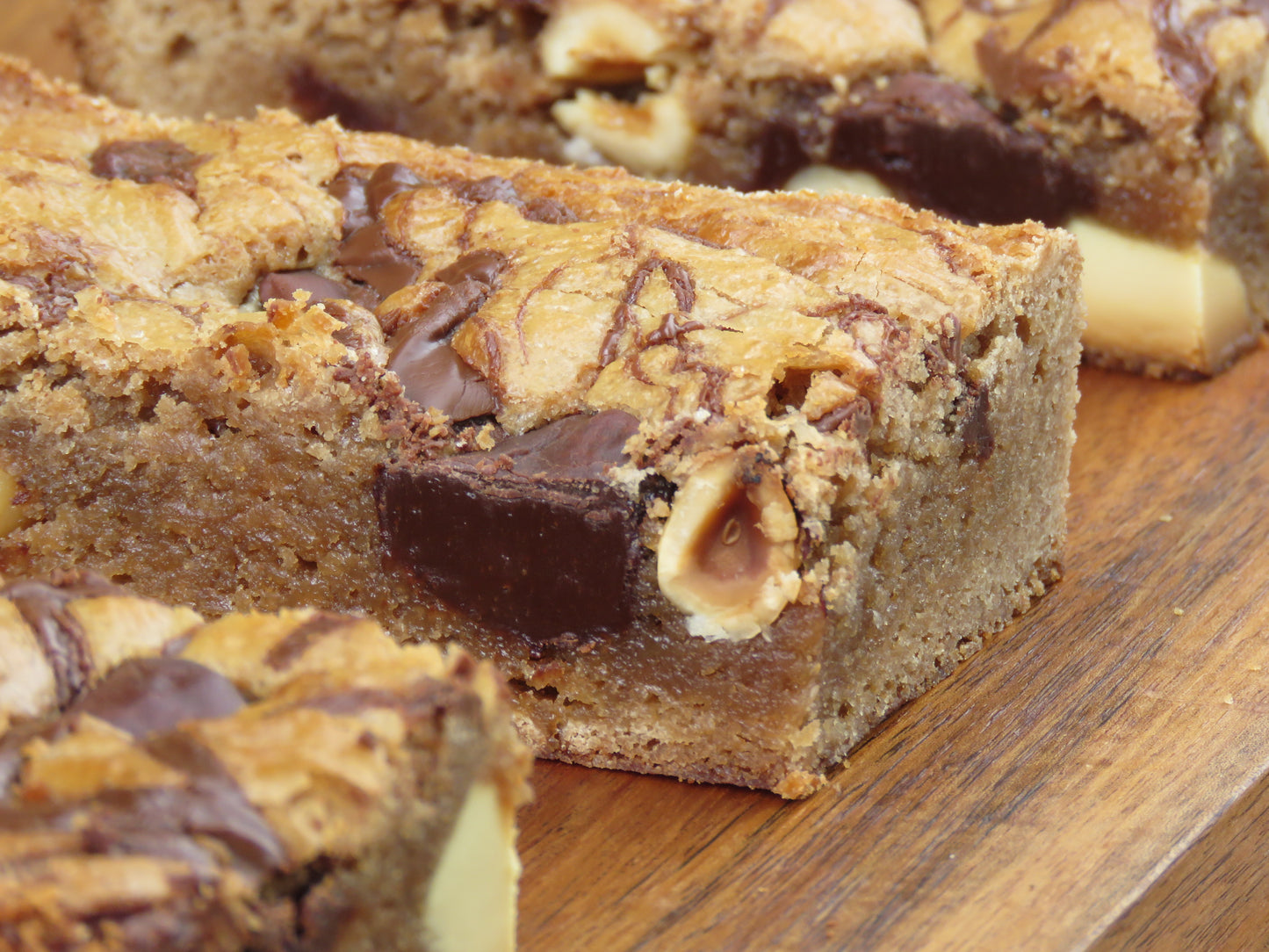 Roasted Hazelnut Leo Coco Belgian Milk Chocolate Hazelnut Fudge Blondies
