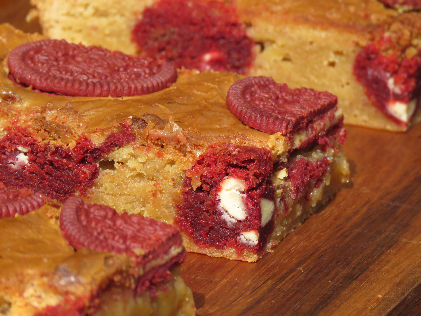 Red Velvet Cookie Dough Oreo Blondies