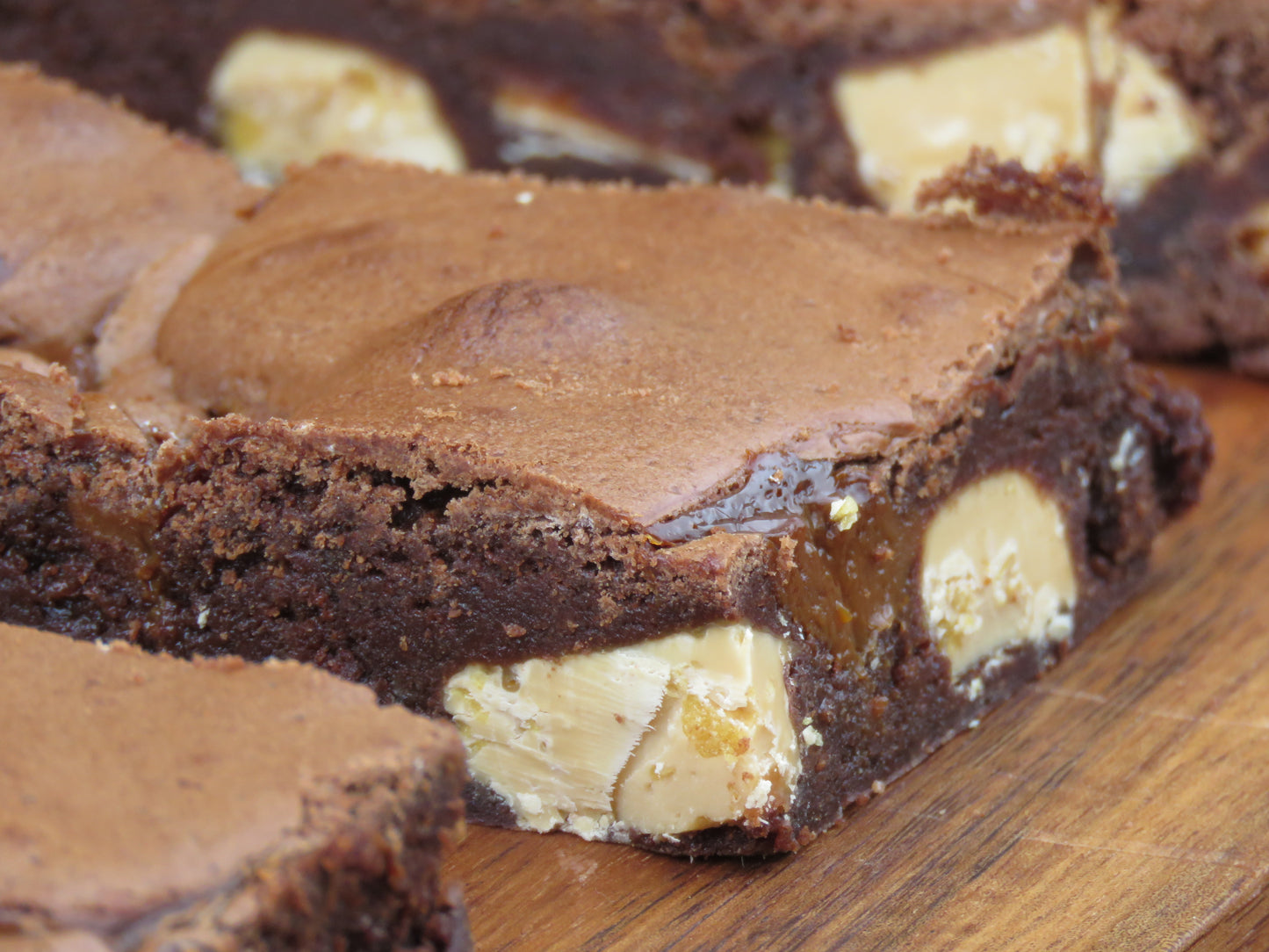 Dulce De Leche Hokey Pokey Brownies