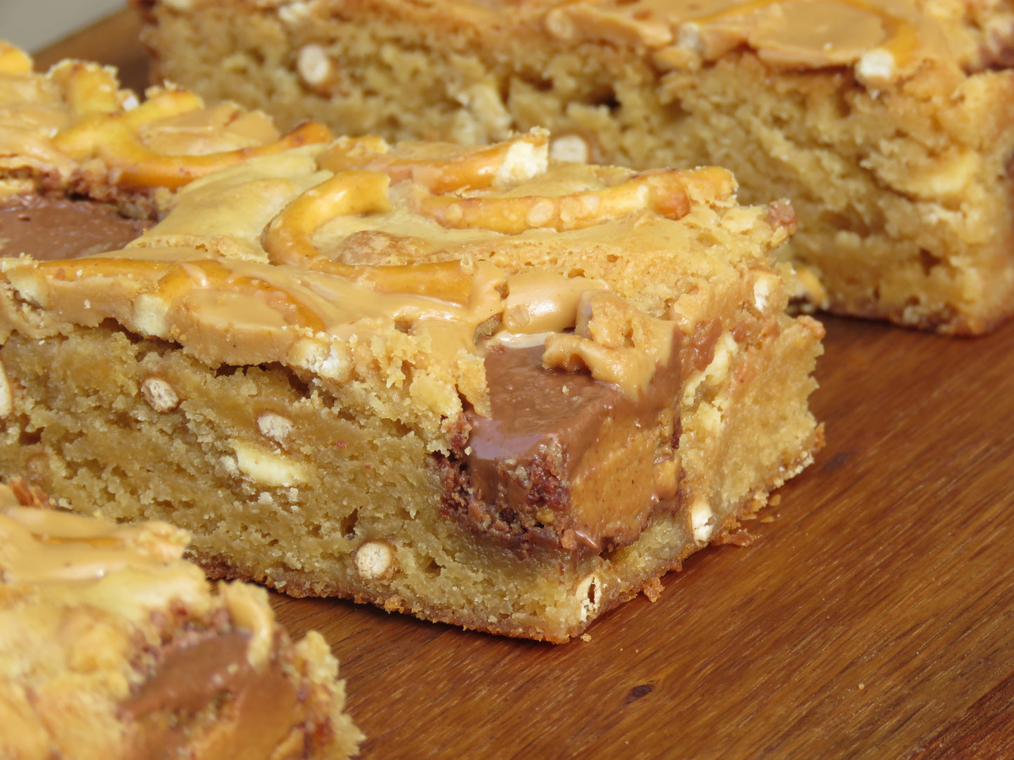 Reese's Peanut Butter Cups Pretzel Blondies